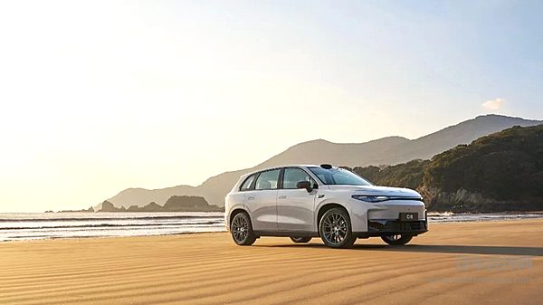 iCAR 03智驾版上市 能否挑战零跑C10？