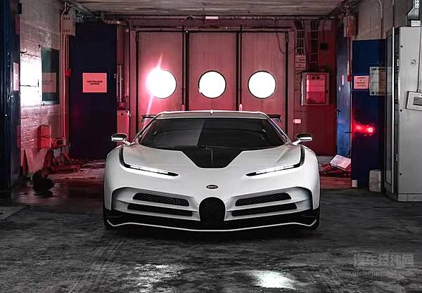 限量布加迪售价800万欧元 相当于买了一架飞机！