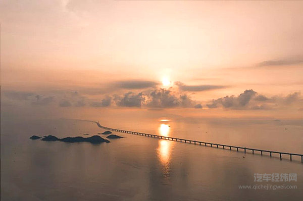 港珠澳大桥正式通车 开什么车过桥比较合适？