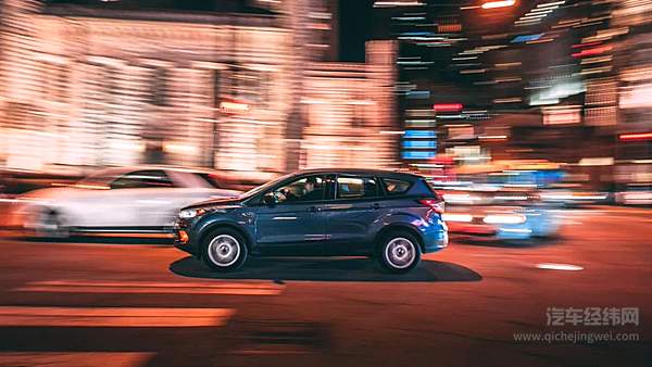 汽车巨头挤破头想占一席 高端新能源真的“香”吗？