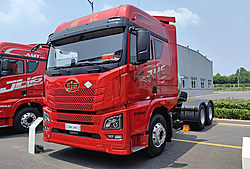 一汽解放青汽新jh6 560馬力 6X4 國六燃氣重卡牽引車 (法士特手自一體變速箱)(CA4259P25K15T1NE6A80)