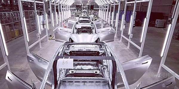 特斯拉国产Model 3下线 周产3000辆或引行业“地震”