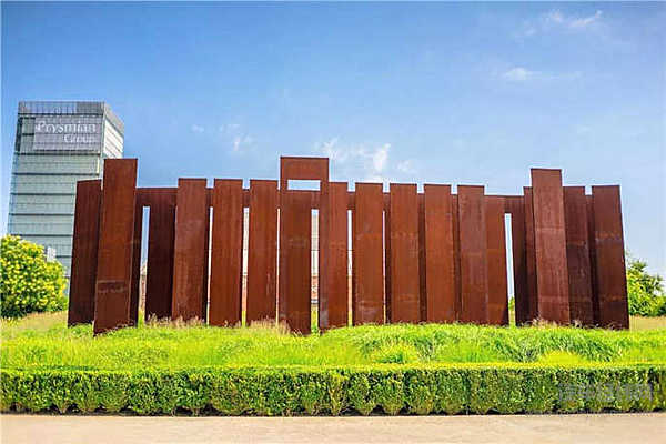 穿越了上千公里，只为看一家轮胎品牌如何在24小时耐力赛上夺冠