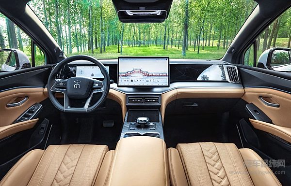 吉利EM-i对决比亚迪DM 5.0 银河星舰7 EM-i能否挑战宋L DM-i？