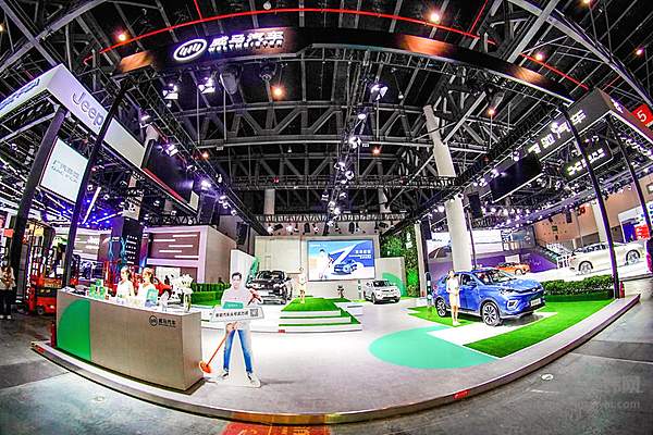 威马汽车亮相2020成都车展