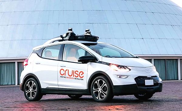 四路玩家角逐自动驾驶黄金赛道 车企与科技公司“合体”进入发力期