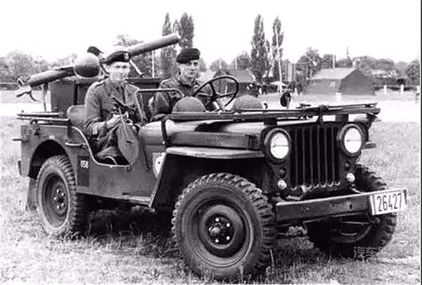 就着今天这个日子，我们来聊聊中国的军车