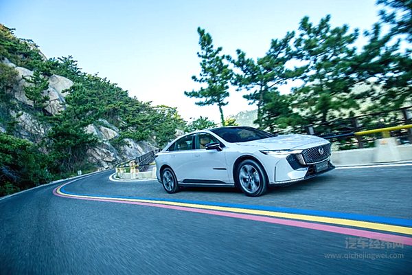 10万6年0息MAZDAEZ-6春日钜惠来袭 电感驾控定义