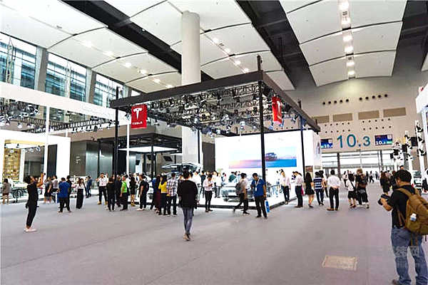 每个展馆的背后，总有一出大戏