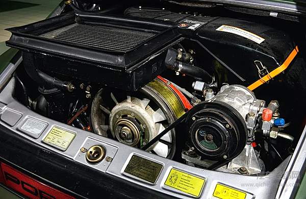 相遇百年以后 《赛博朋克2077》中的汽车主角