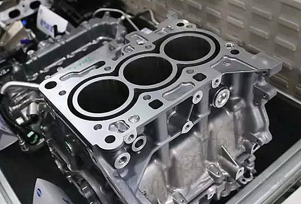 历史总是惊人的相似！今天的三缸机，不就是当年的涡轮增压吗？