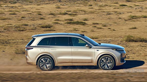 30万级增程SUV对决！昊铂HL能否挑战理想L8？