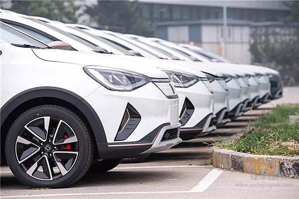 400公里续航12.8万起售 思皓玩出年轻范儿！