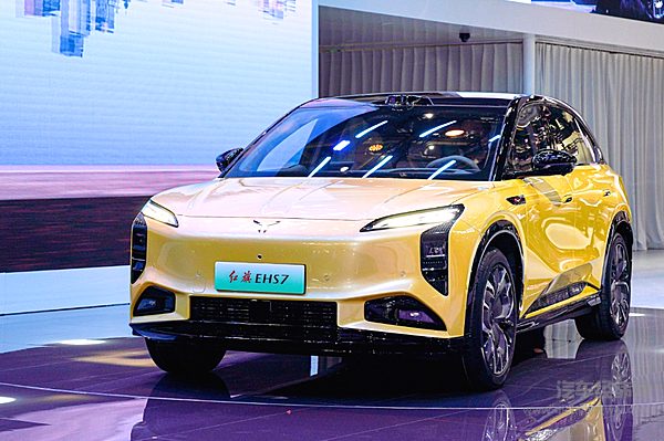 红旗汽车ALL IN新能源初见成效 能否维持国车定位？