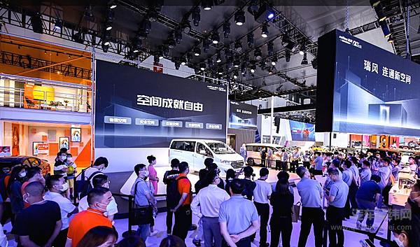 瑞风汽车强势登陆成都车展 新国货典范之路宣告开启