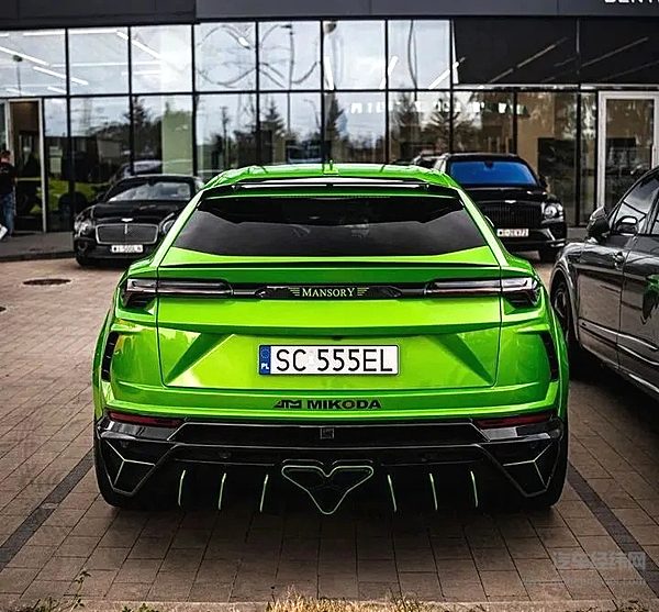 兰博基尼URUSMANSORY定制版