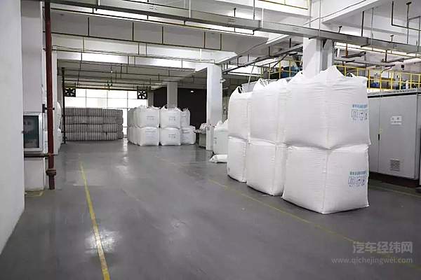 吉利、宝马等发布用户关爱计划 多家车企继续捐款捐物