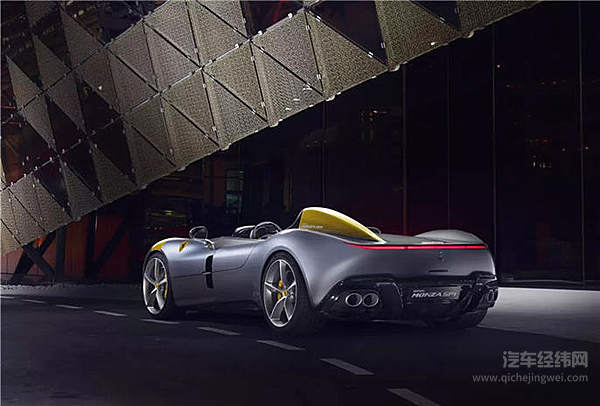 2.9秒破百的法拉利竟然没有挡风玻璃 太可怕了！