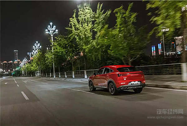 年轻人的世界 或许东风风光ix5可以懂！