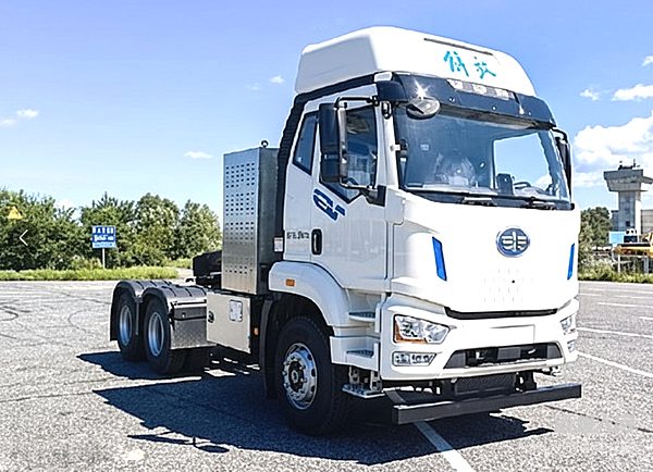 解放J6L：這天兒 很冷嗎？