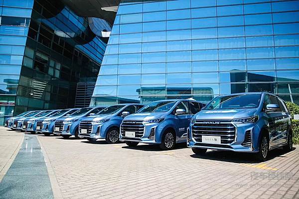 上海燃料电池汽车示范应用首批“发车”