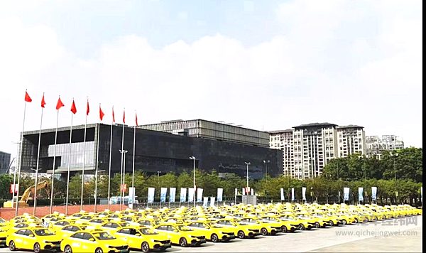 东风汽车大批量签约交付 这款换电出租车666