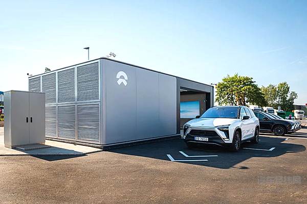 超充 Vs 换电 补能要看哪家强？