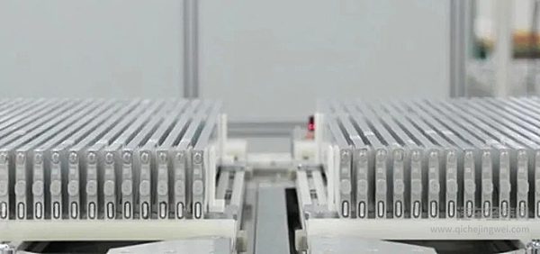 比亚迪VS宁德时代 谁是新能源车电池王者？