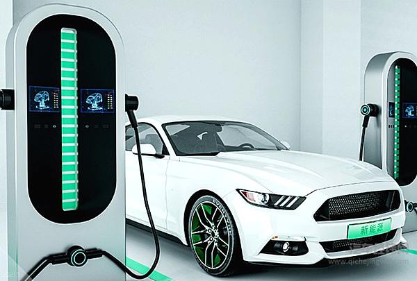 8月车市下滑难掩新能源汽车“光芒” 产销量再创历史新高