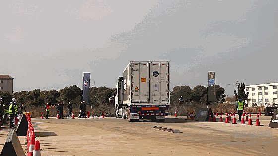 2016斯堪尼亚驾驶员大赛冠军胜出，不服2018年再约一战！