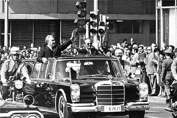 梅赛德斯·奔驰600传记：车史中的“玛丽莲梦露”，和她的前任车主们