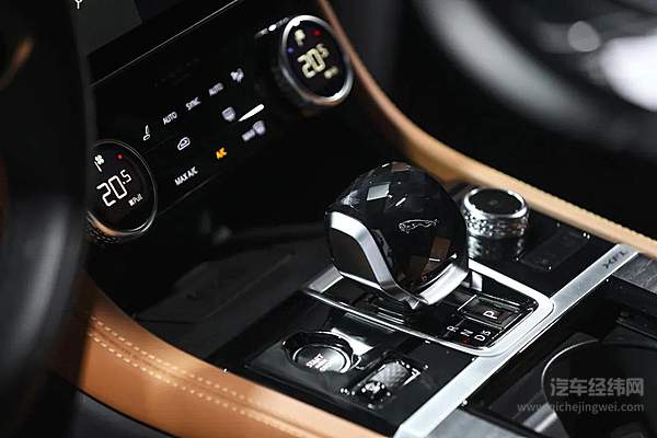 捷豹路虎双剑齐发耀动魔都 演绎“新现代豪华主义”