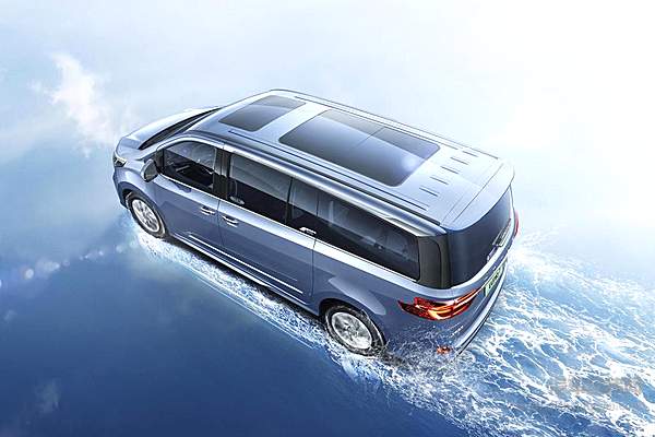 北京车展上“一枝独秀” 上汽大通踏入氢燃料电池乘用车领域  