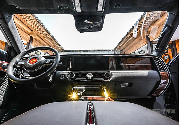 国产之光登上百万级豪华SUV擂台 红旗LS7能够挑战宝马X7与林肯领航员？