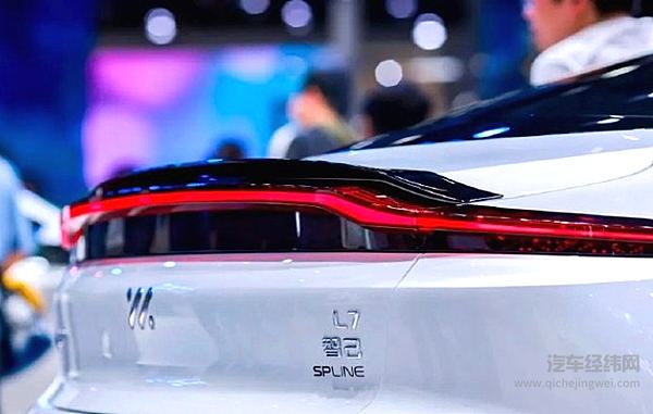 “7”系对决 40多万预算 选智己L7还是蔚来ET7？