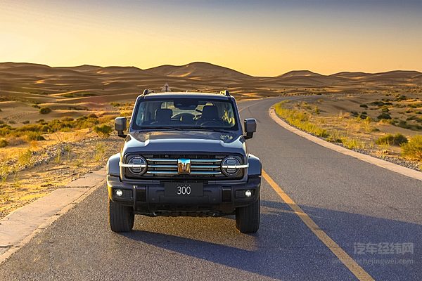 国产硬派越野 坦克300和北汽BJ40该选谁？