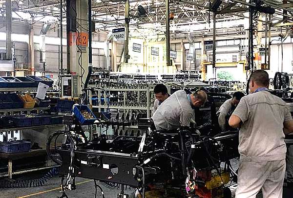 走进世界级卡车制造基地  解读解放行业领先奥秘