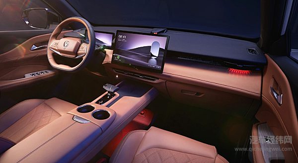 都是插混技术咖 长安UNI-Z与吉利星舰7该怎么选？