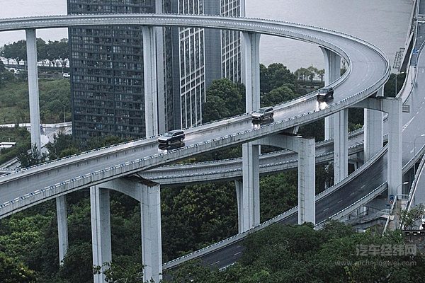 25.99万元起正式预售！传祺向往S9诠释“25万级全系标配智电三大件”