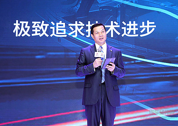 上海车展双燕飞舞 东风汽车"五化"成果齐亮相