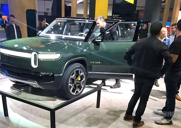 看！马斯克的“死敌”正式登场了！