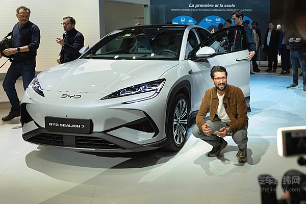 外资车企退出电动车赛道 中国车企怎么玩？