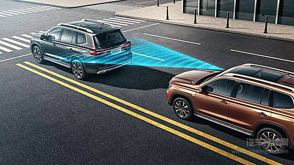 荣威RX8在冬奥会赛道上“撒野”上了瘾 它可能也想得一枚金牌