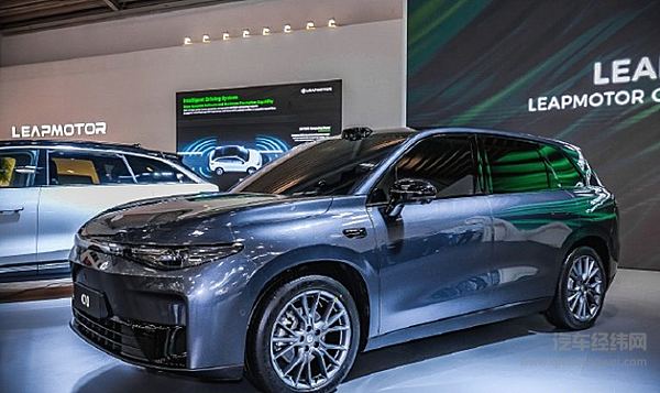 走性价比路线 零跑C10与小鹏G6谁更强？