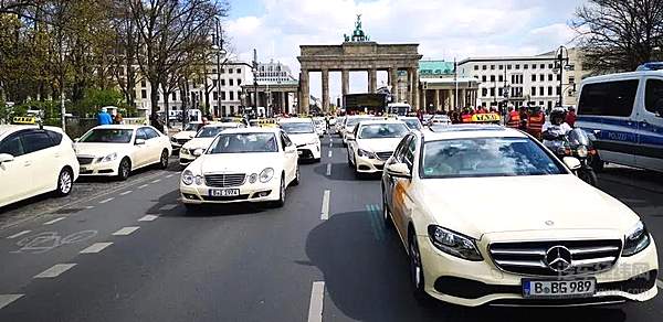 13个本命年的故事 巨头如何度过中年危机？