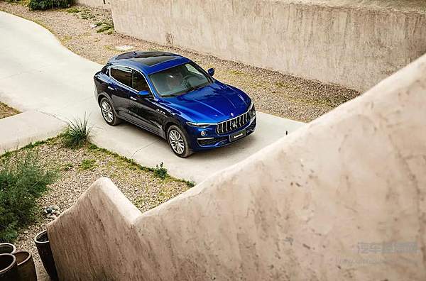 驰骋奔腾西北疆域 深度体验三叉戟品牌全系家族的强悍操控与野性魅力