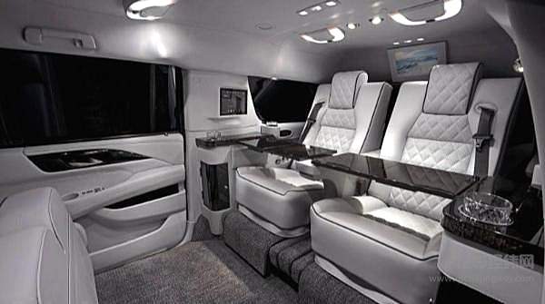史泰龙出售它的定制版超豪华座驾 期望售价35万美元