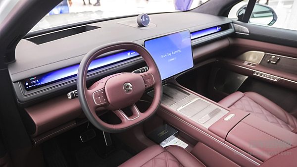 兆瓦闪充2.0VS换电 你喜欢哪一个？