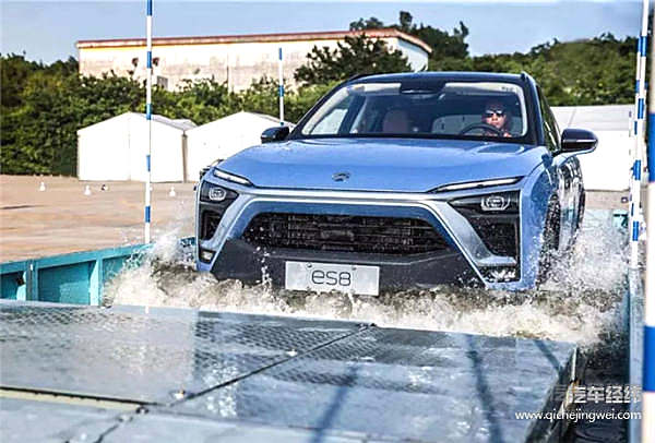 old school 才自建工厂，新造车早已放飞自我