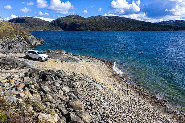 奔驰是糖，大象不慌